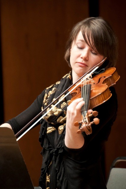 Johanna Novom, violinist. Photo by Jackie Mathey