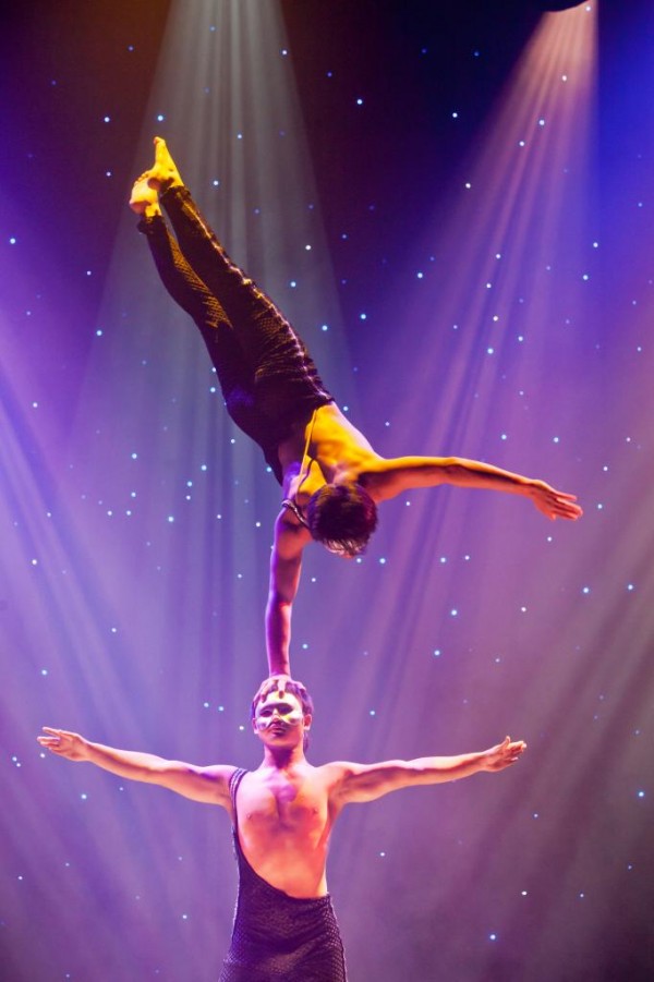 Golden Dragon Acrobats. Photo courtesy of Akron Civic Theatre