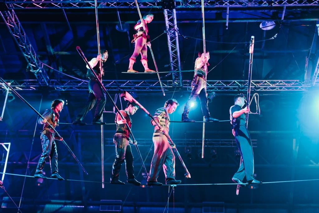 High wire. Photo by Bill Raab, courtesy of Circus Juventas.