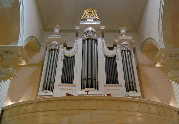 The pipe organ in Christ Church played by Jesse Kudler for his performance with Chris Forsyth.