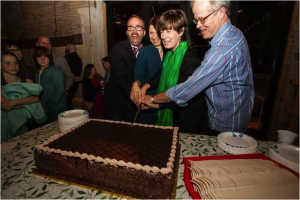 Cutting the wedding cake with composer Ana Sokolović and Queen of Puddings founders Dairine Ni Mheadhra and John Hess