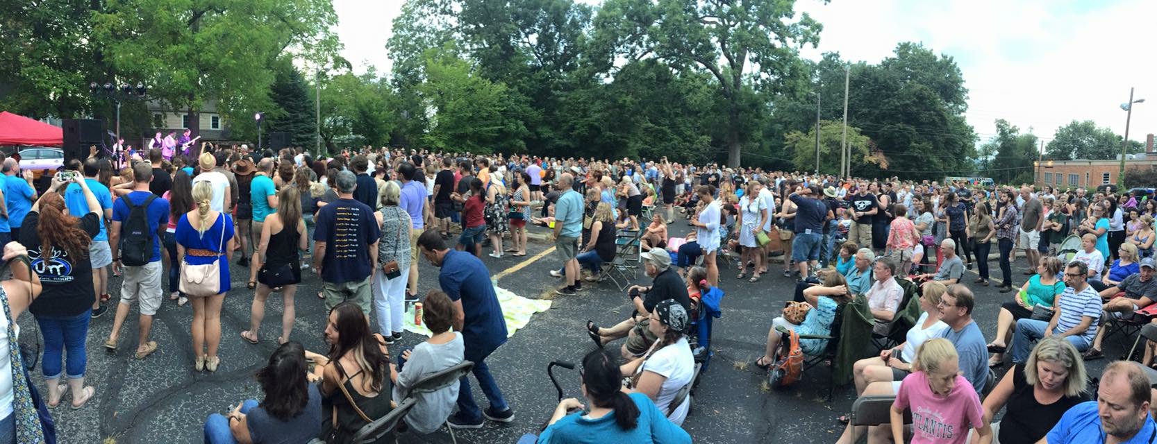 Porch Rokr Neighborhood music festival in Akron, Ohio, attracts almost