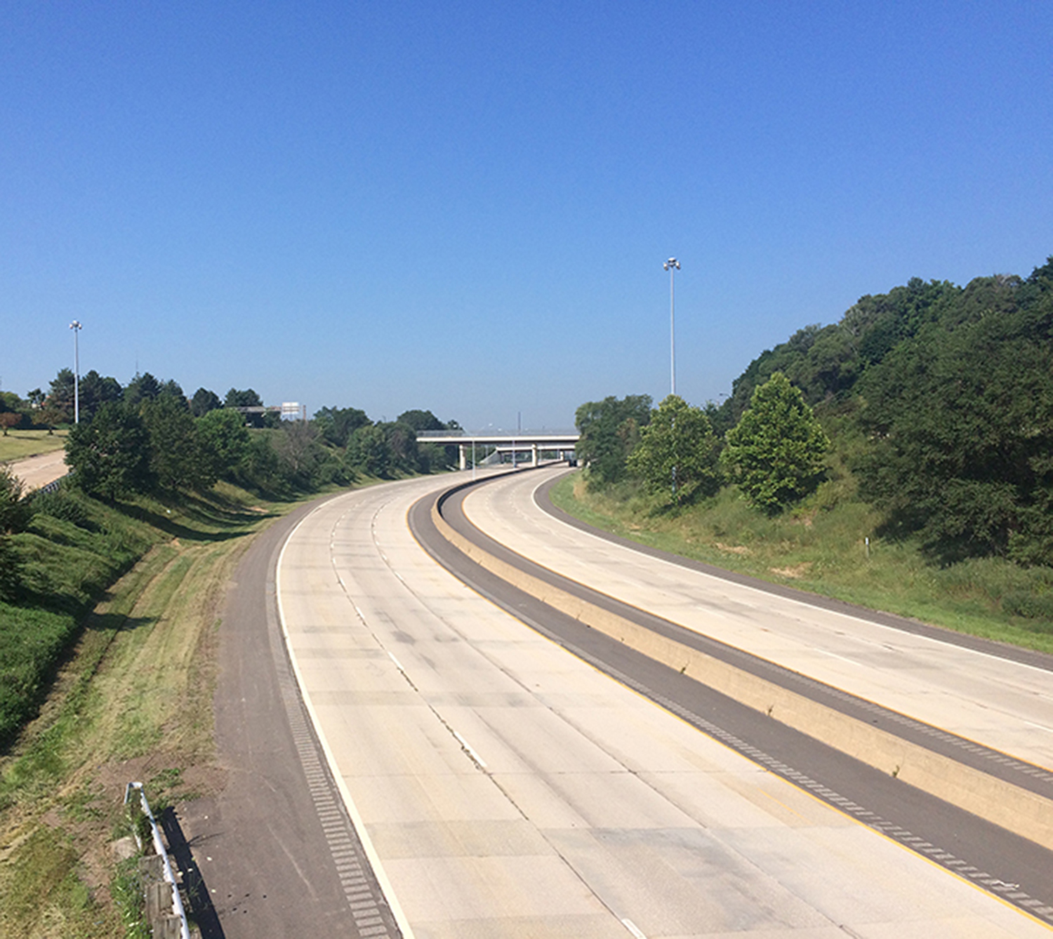 500 Akron, Ohio, residents to share a meal on Innerbelt Freeway