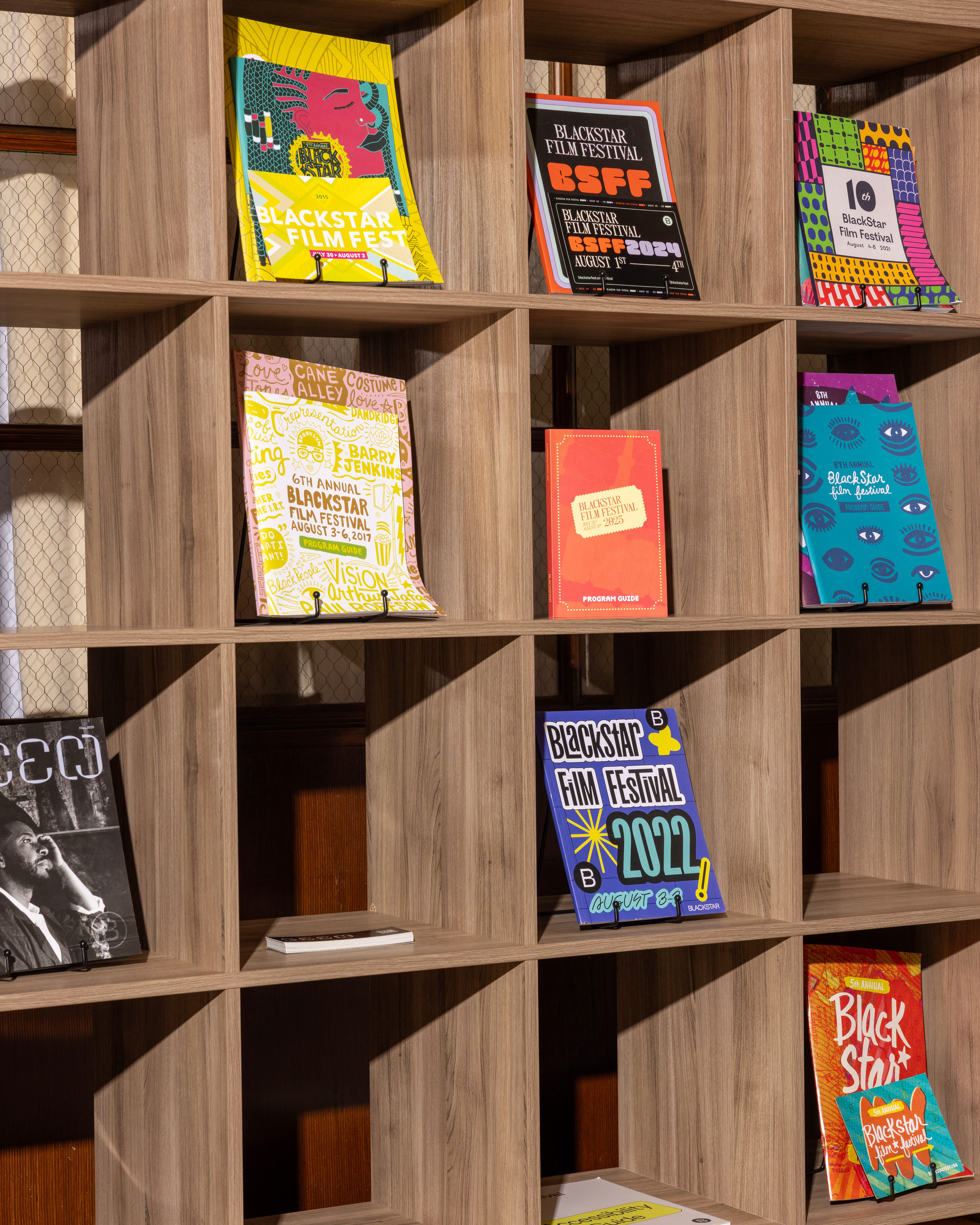 Bookshelf image